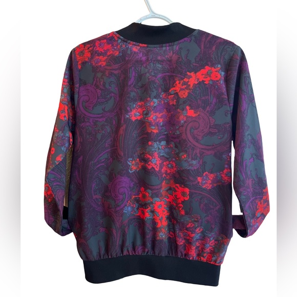 Lightweight Jacket - Picture 2 of 3